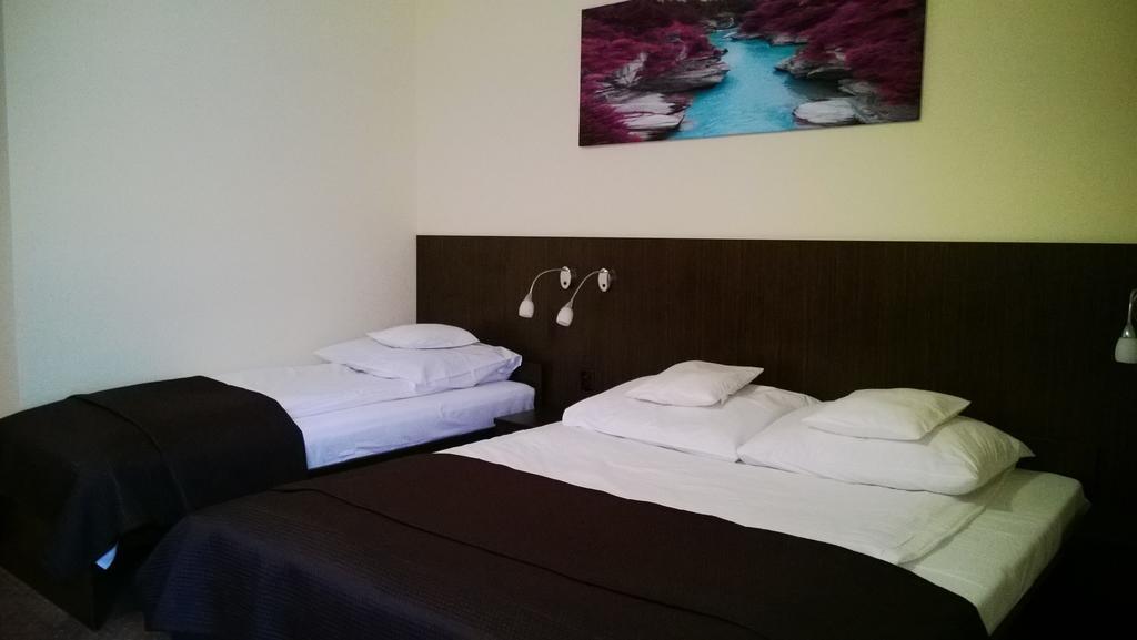 Hotel Yuca Łódź Zimmer foto